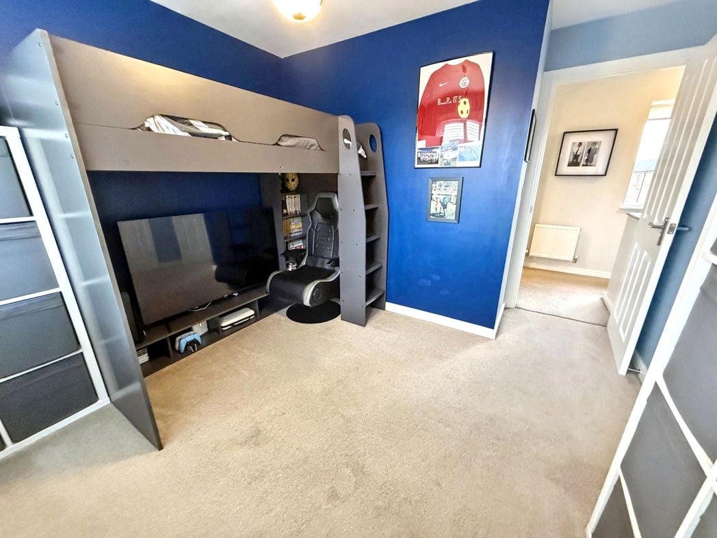 Property image 17 of 23