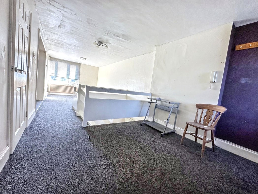 Property image 2 of 8