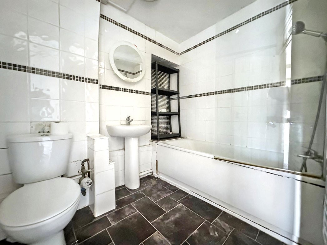 Property image 4 of 8