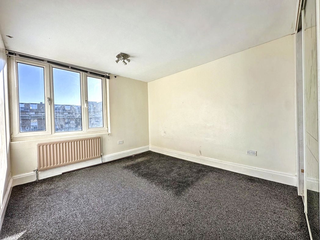 Property image 5 of 8