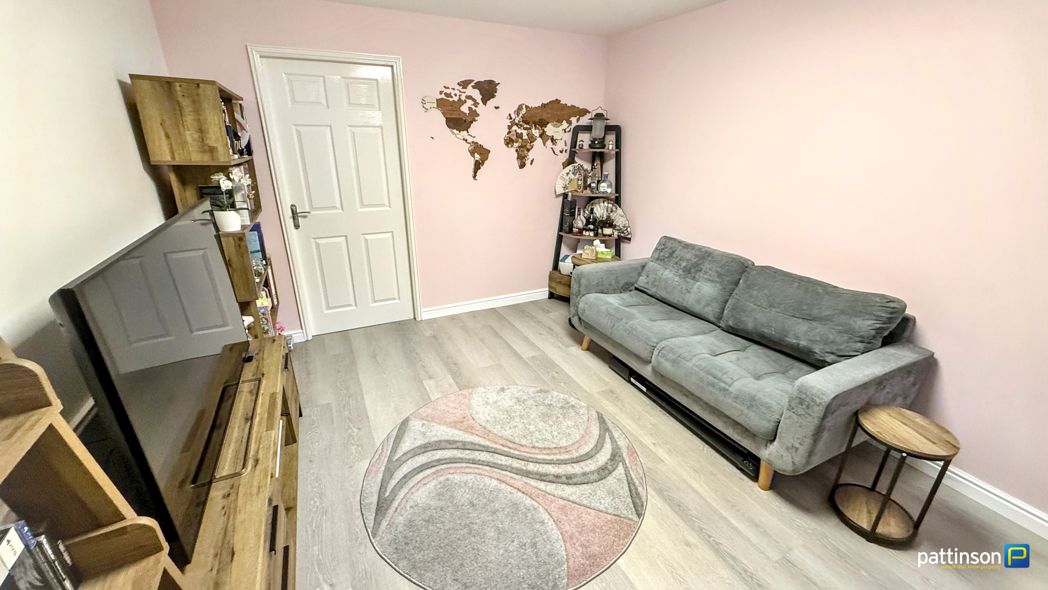 Property image 6 of 25