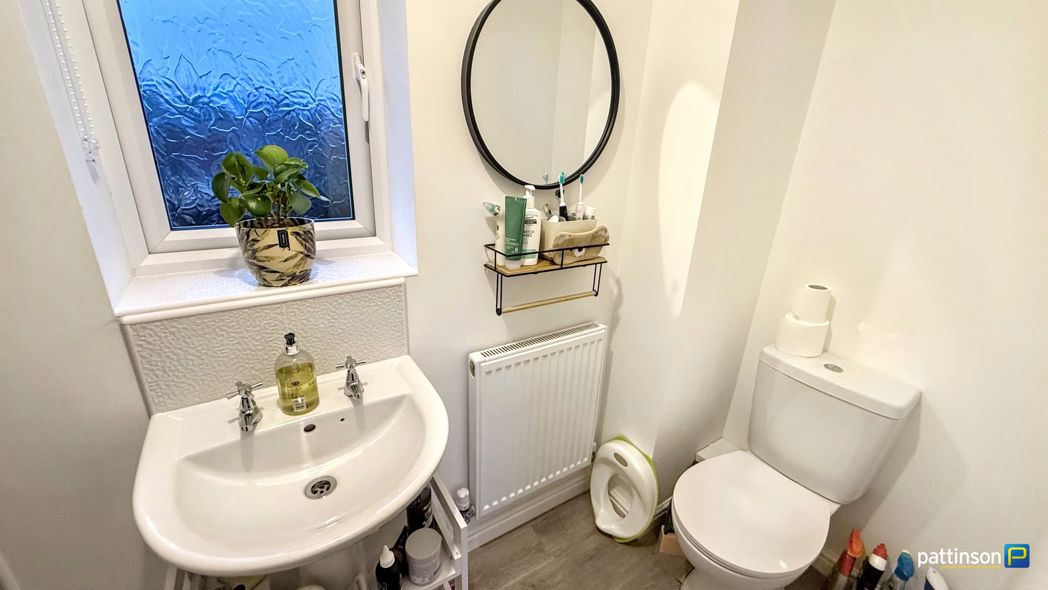 Property image 16 of 25