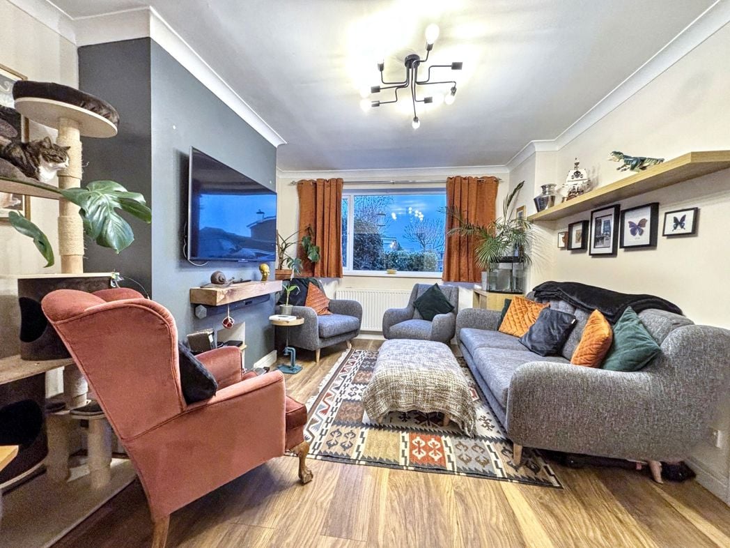 Property image 2 of 16