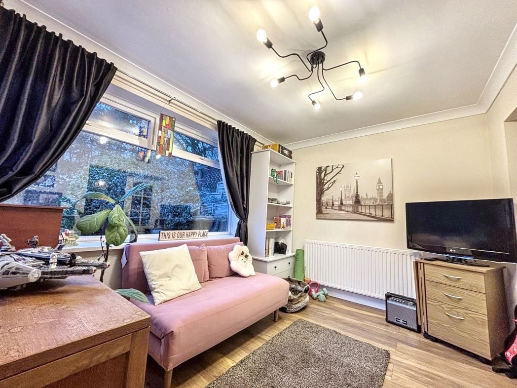 Property image 4 of 16