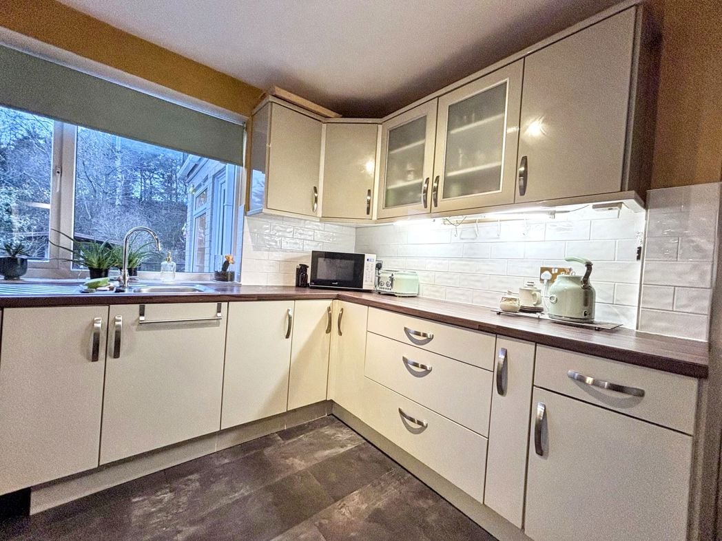 Property image 6 of 16