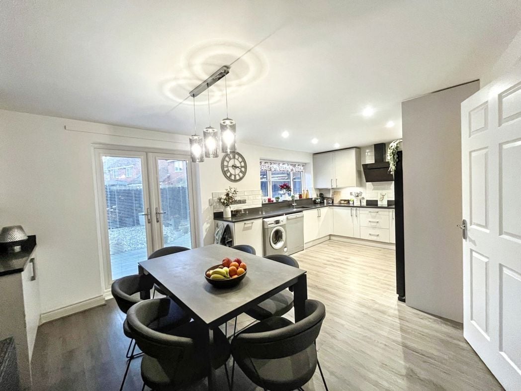 Property image 2 of 17