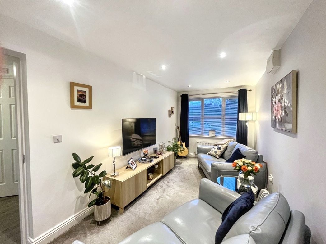 Property image 3 of 17
