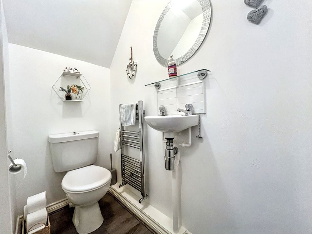 Property image 7 of 17