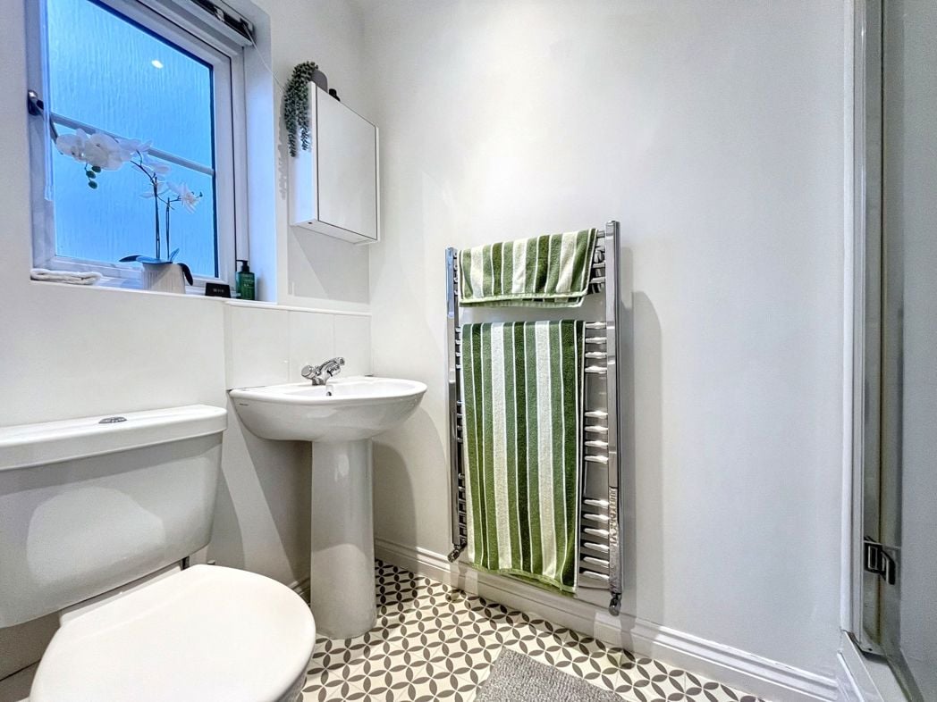 Property image 12 of 17