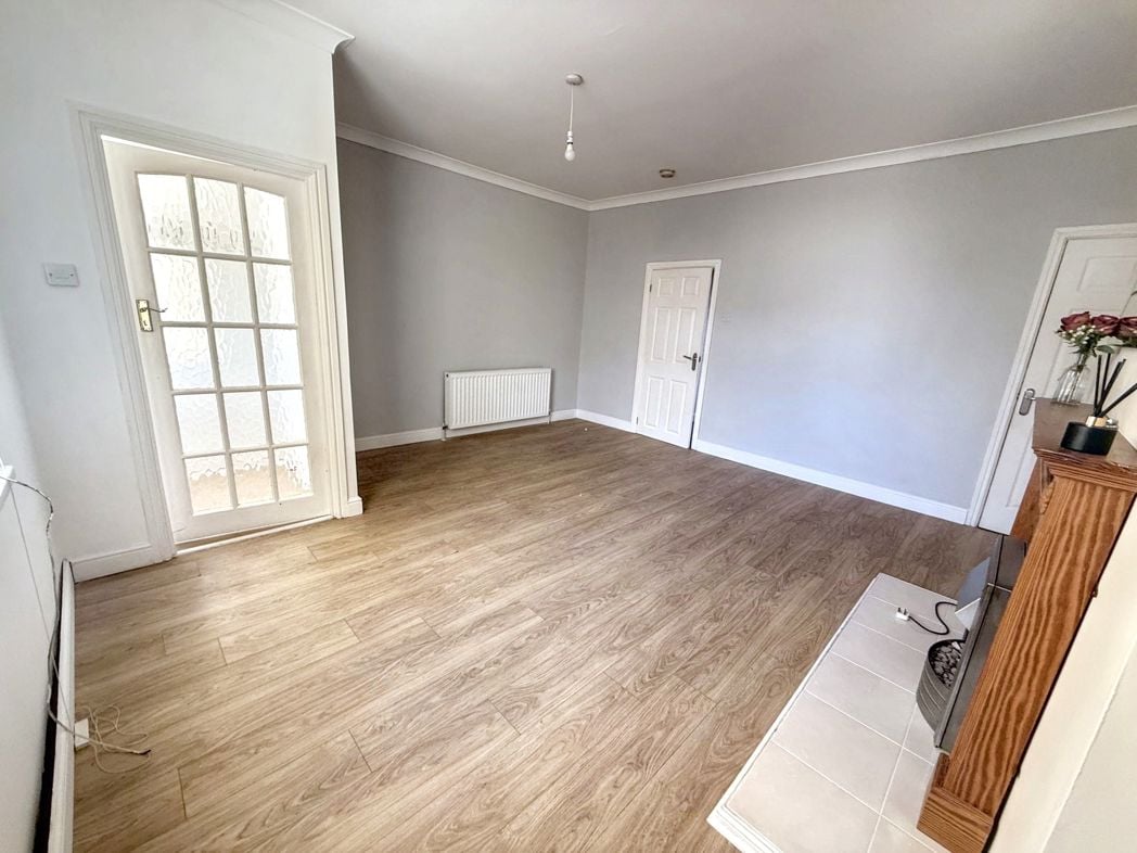 Property image 4 of 14