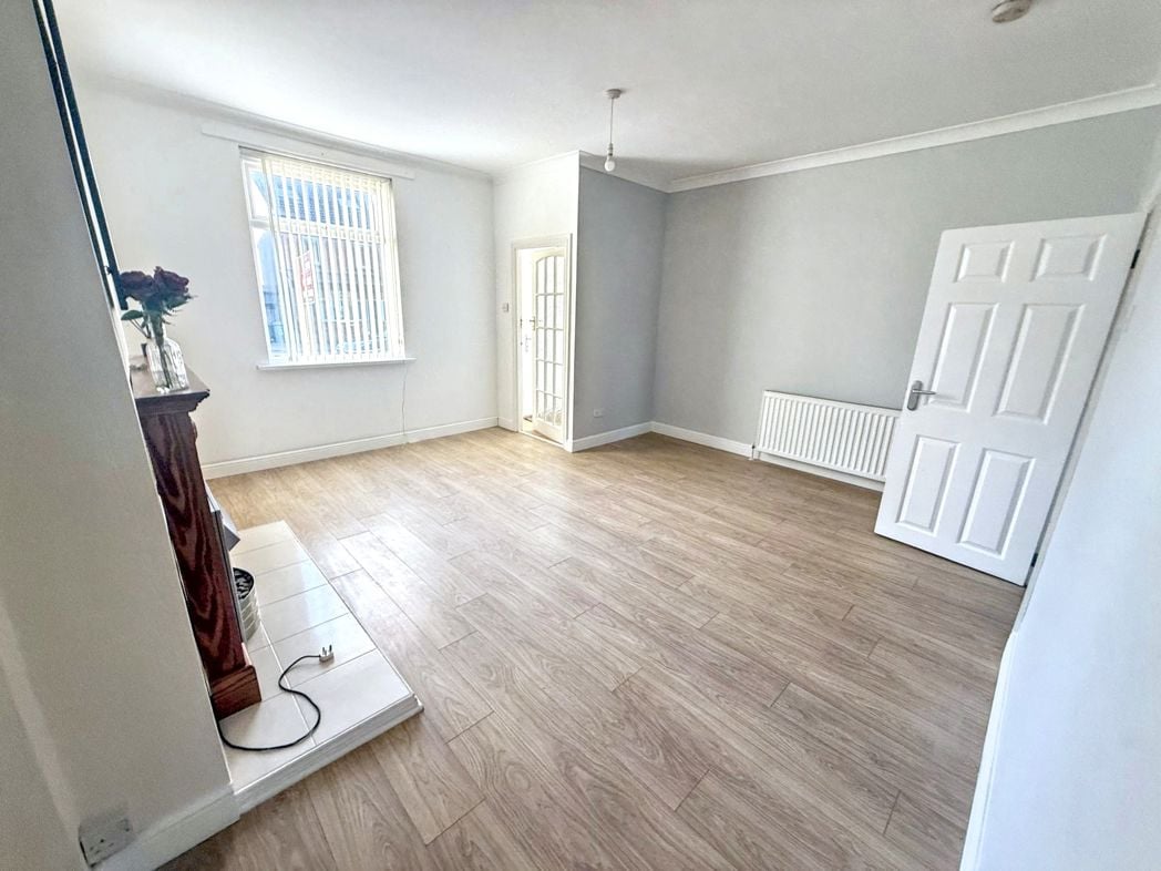 Property image 5 of 14