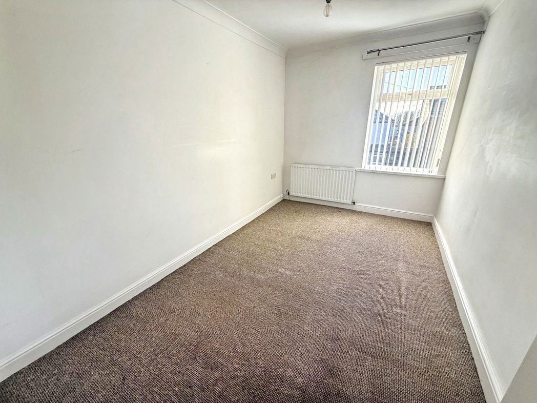 Property image 11 of 14