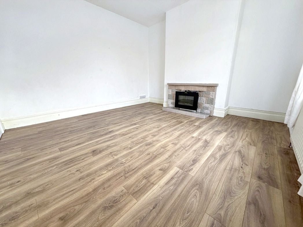 Property image 4 of 14