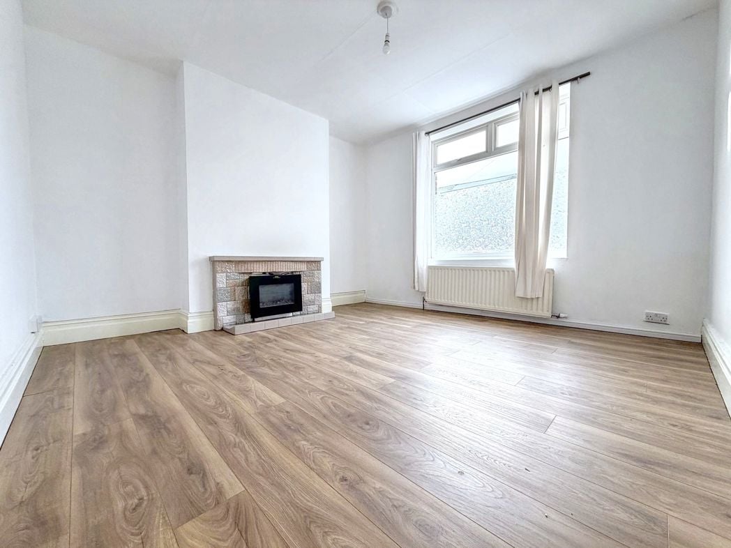 Property image 2 of 14