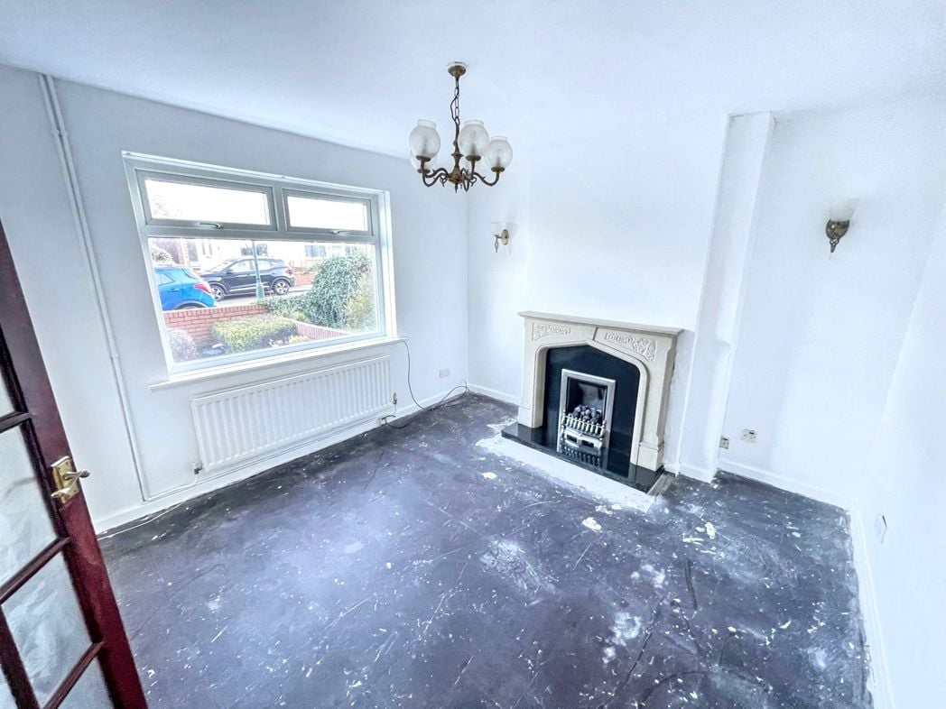 Property image 4 of 11