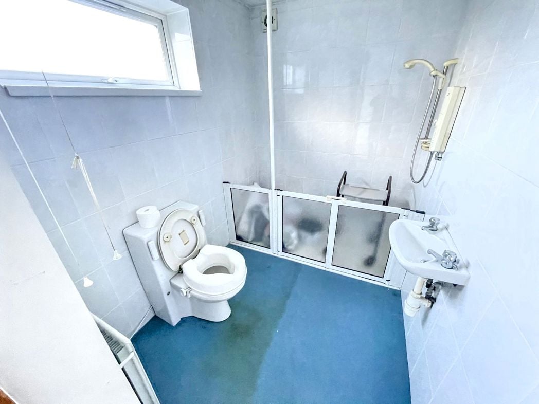 Property image 6 of 11