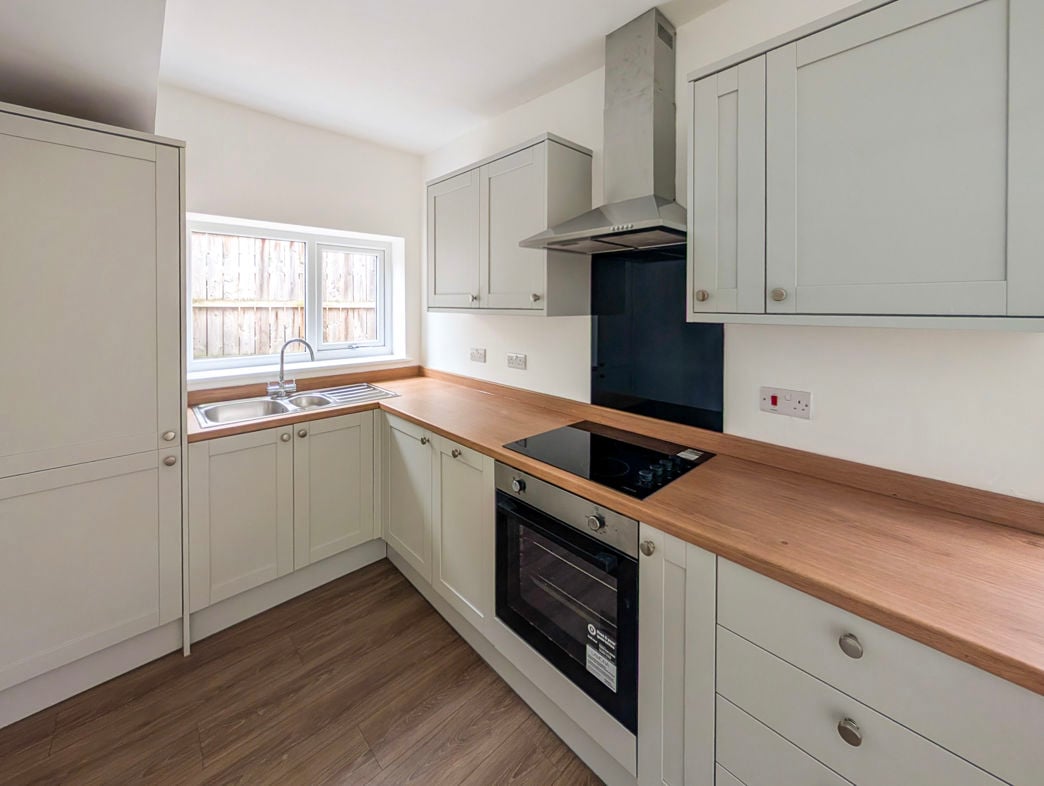 Property image 5 of 15