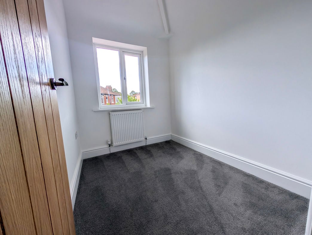 Property image 11 of 15