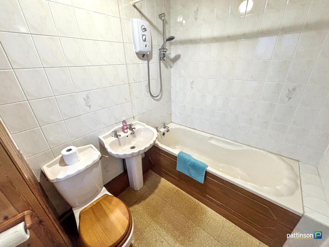 Property image 12 of 14