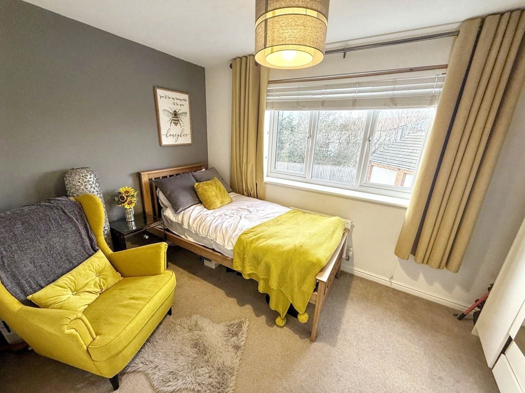 Property image 8 of 16
