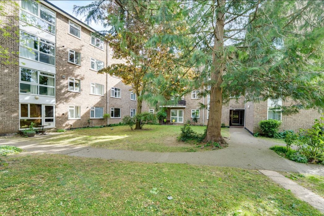Property image 10 of 10