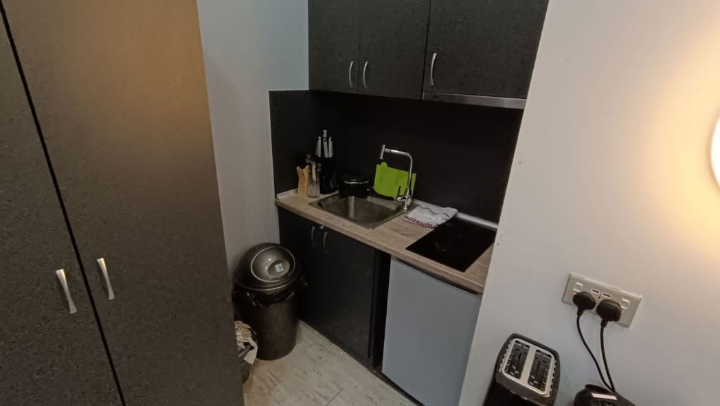 Property image 4 of 11