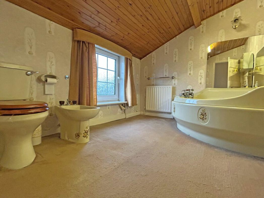 Property image 10 of 20