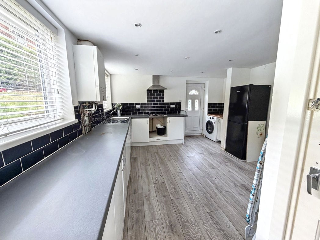 Property image 2 of 12
