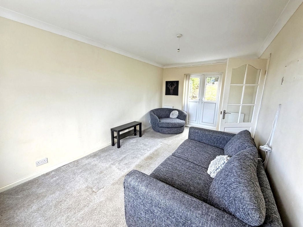 Property image 5 of 12