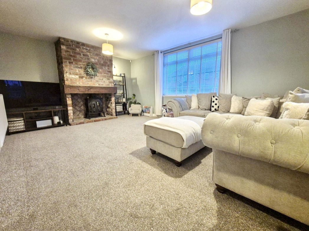 Property image 2 of 28