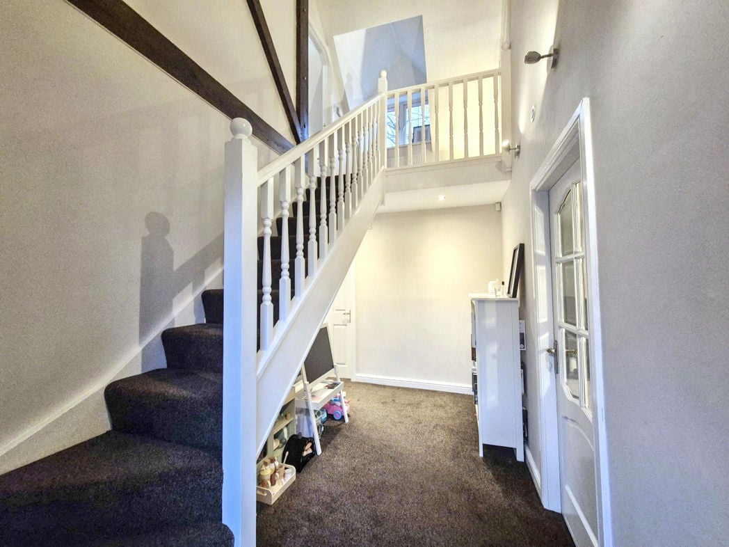 Property image 4 of 28