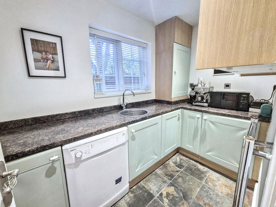 Property image 7 of 28