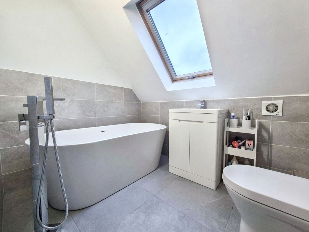 Property image 19 of 28