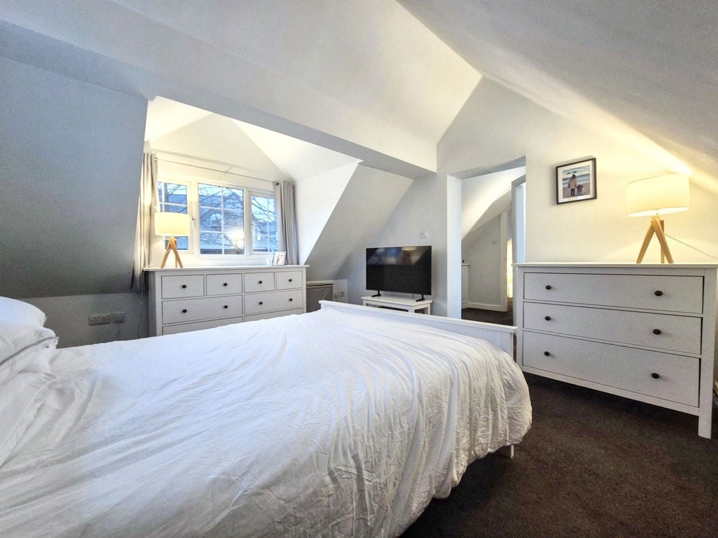 Property image 18 of 28