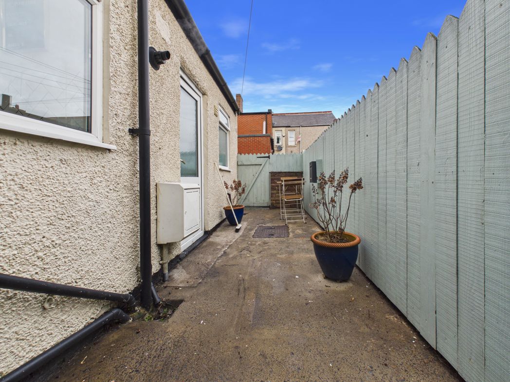 Property image 11 of 12