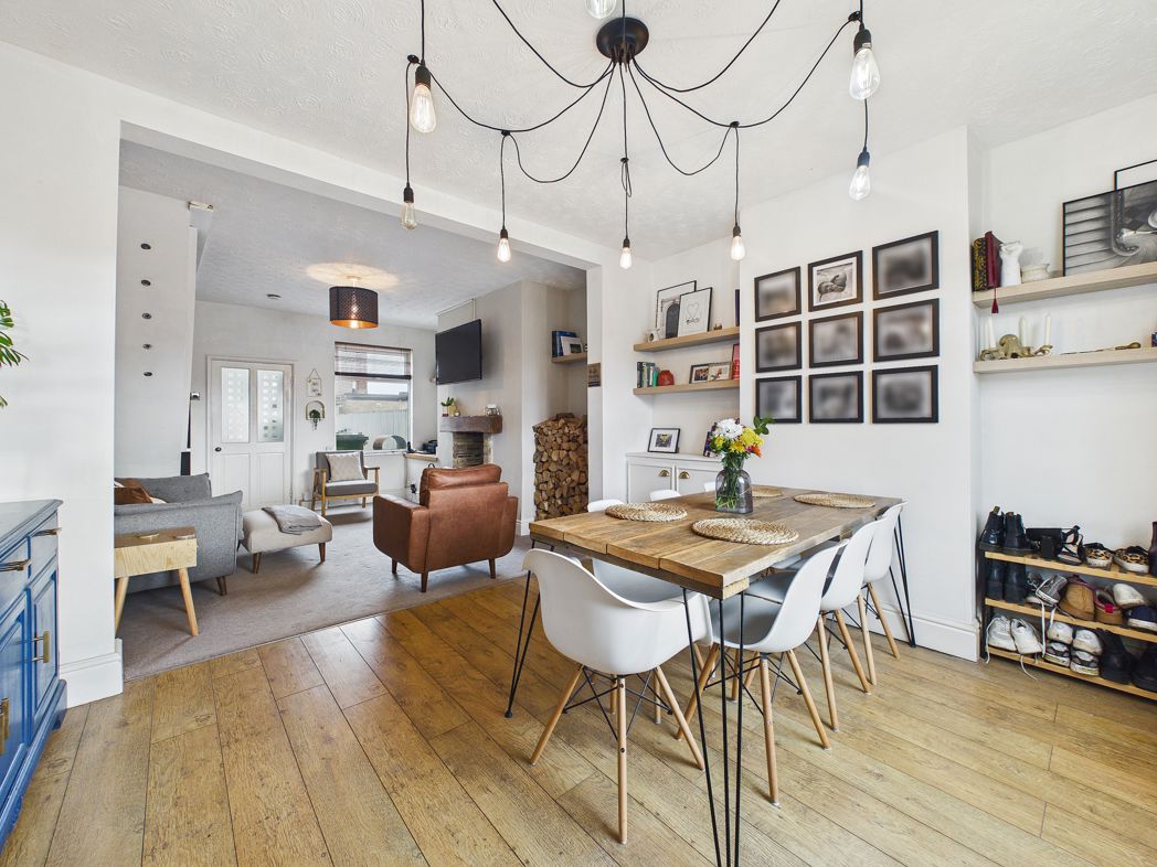 Property image 5 of 12