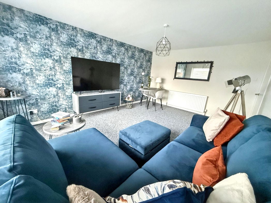 Property image 2 of 13