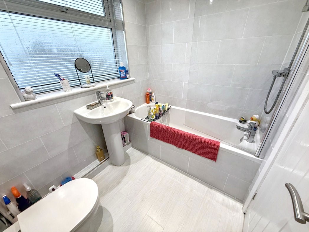 Property image 11 of 13