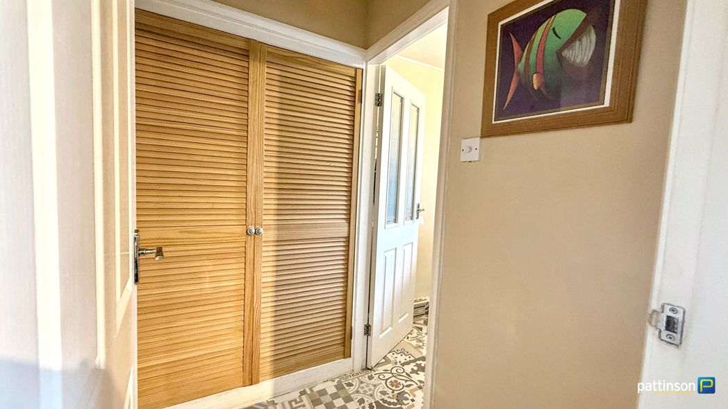 Property image 8 of 21