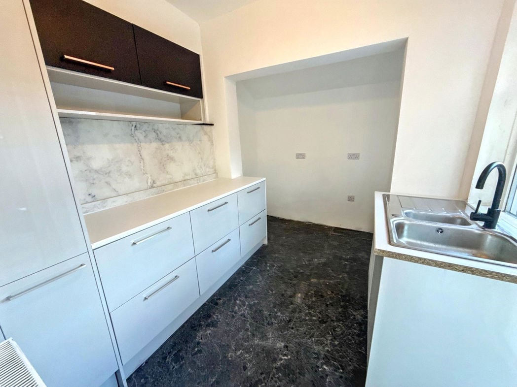 Property image 7 of 14
