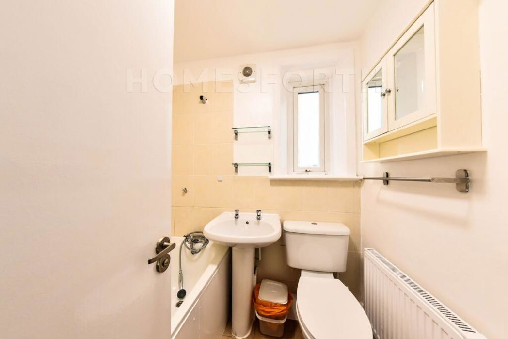 Property image 8 of 13