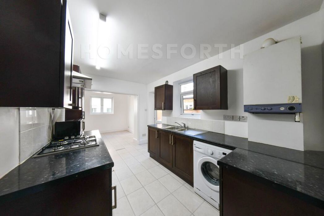 Property image 9 of 13