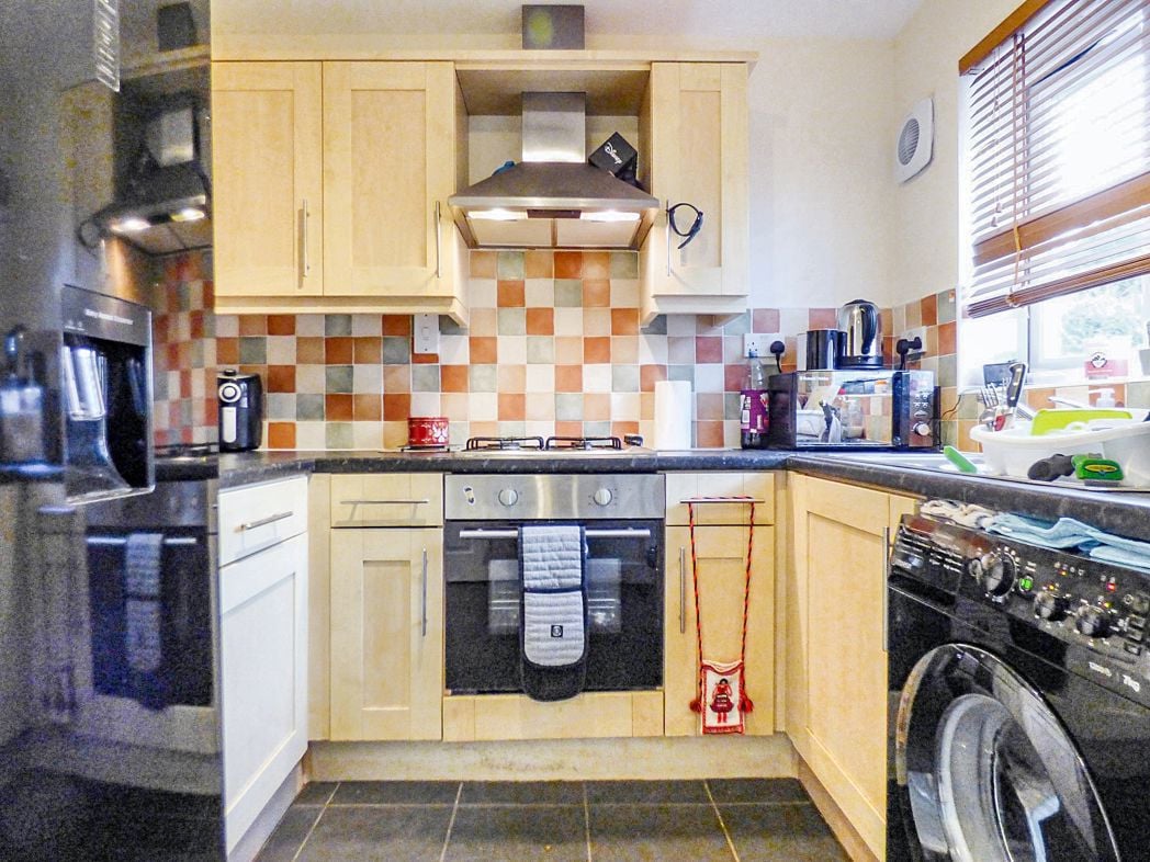 Property image 2 of 7