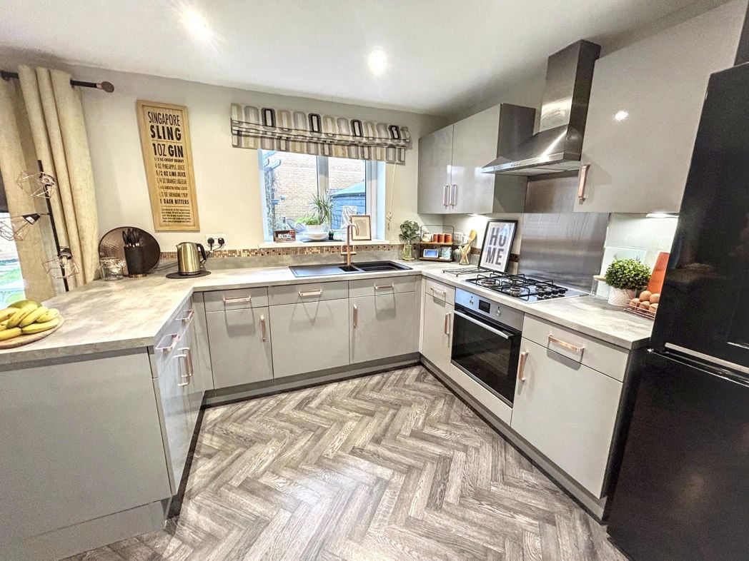 Property image 3 of 18