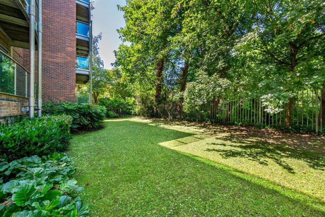 Property image 4 of 22