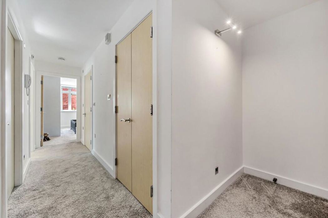 Property image 10 of 22