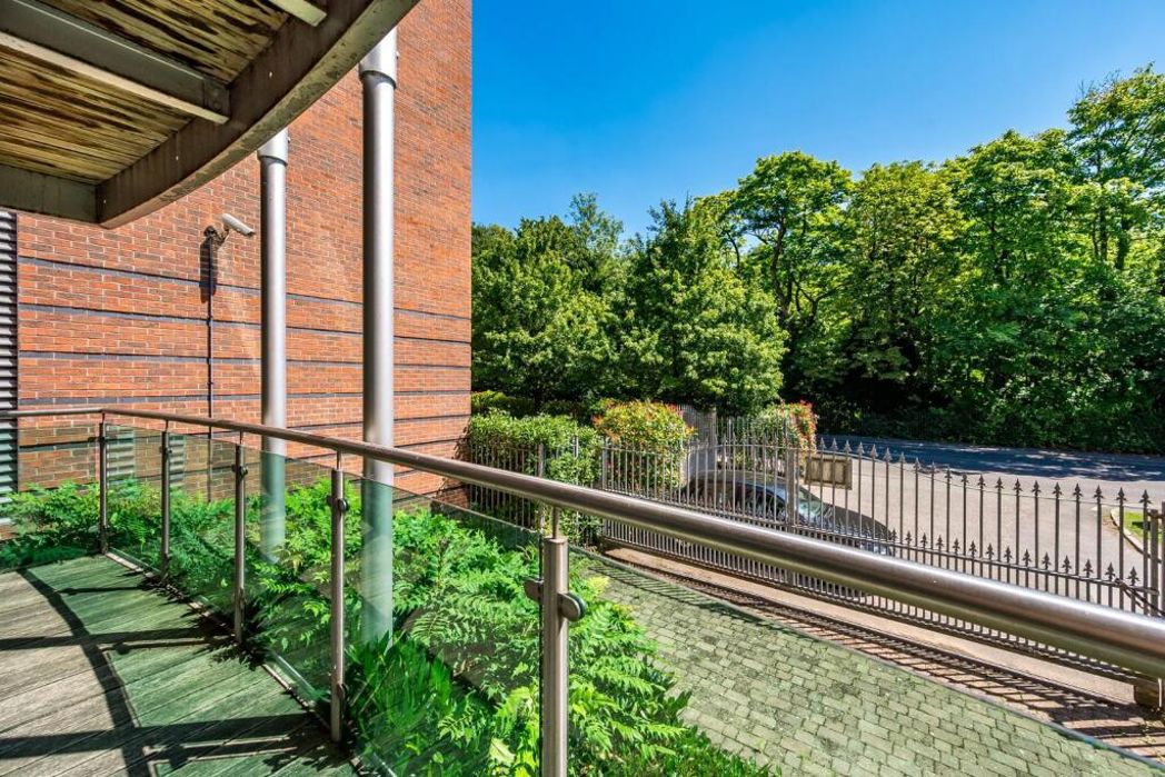 Property image 11 of 22