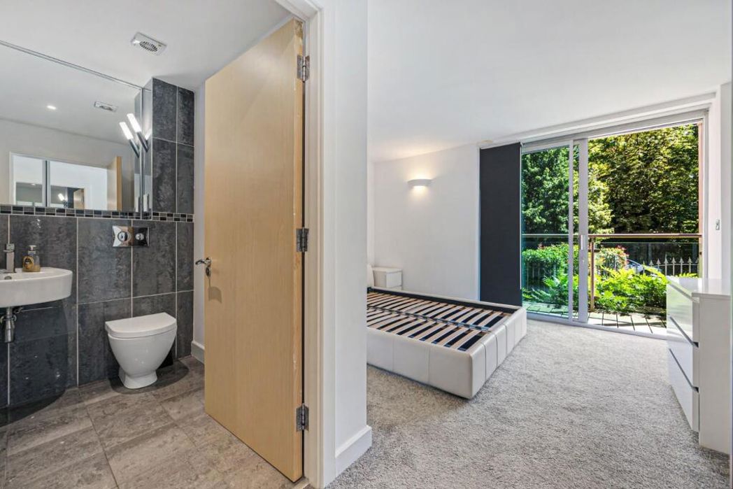 Property image 13 of 22