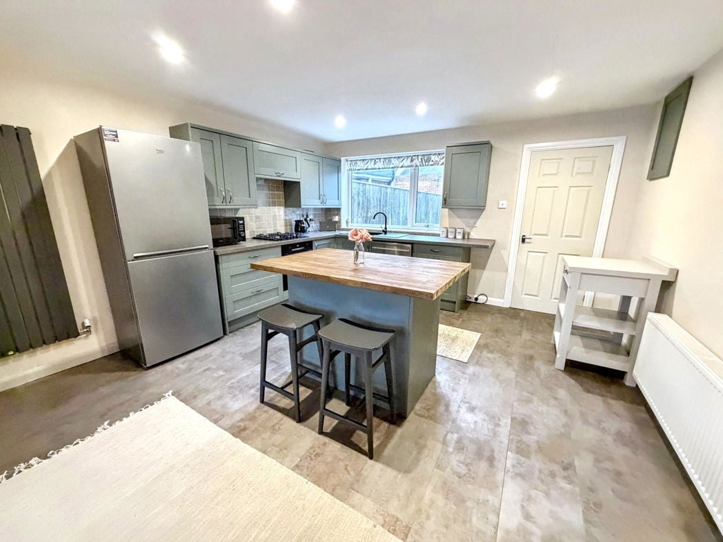 Property image 8 of 21