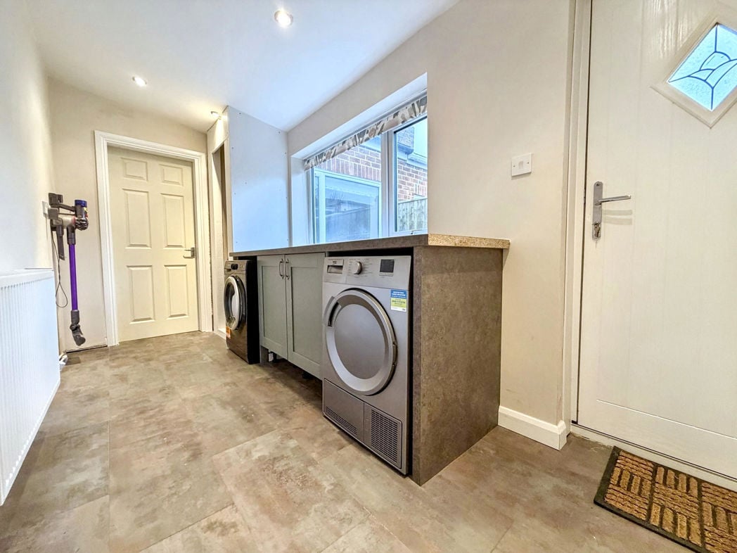 Property image 12 of 21